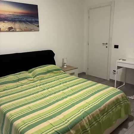 La Conchiglia A Marina Apartment *